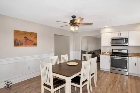 Dining - 125 3rd St, Manhattan, IL 60442 photo 1 of 1
