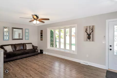 Living - 125 3rd St, Manhattan, IL 60442 photo 1 of 1