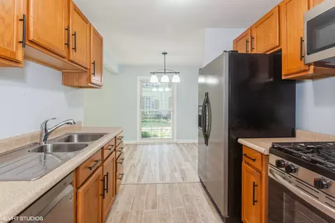 1661 Valley Forge Ct #C, Wheaton, IL 60189 photo 7