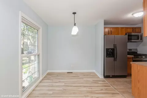 1661 Valley Forge Ct #C, Wheaton, IL 60189 photo 4