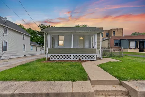 630 4th Ave, Aurora, IL 60505