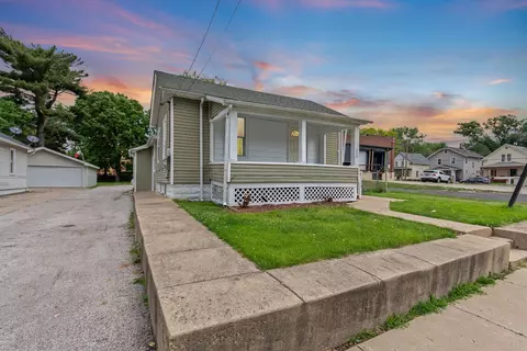 630 4th Ave, Aurora, IL 60505 photo 2
