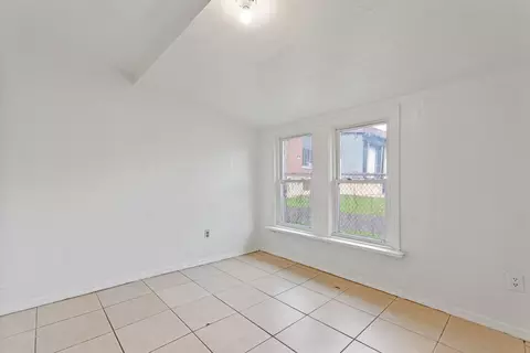 630 4th Ave, Aurora, IL 60505 photo 8