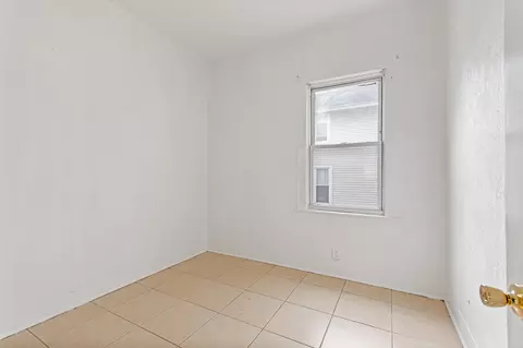 630 4th Ave, Aurora, IL 60505 photo 10
