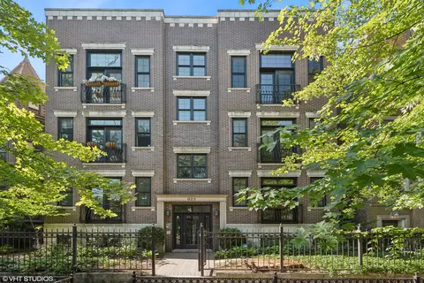 823 W Wolfram St #1E, Chicago, IL 60657