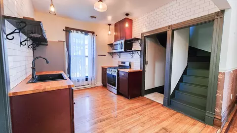 331 S 4th St, Aurora, IL 60505 photo 9