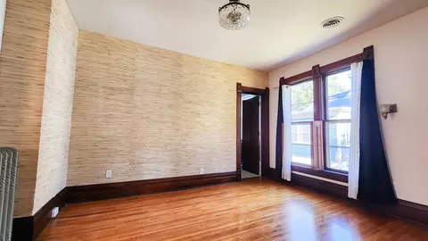 331 S 4th St, Aurora, IL 60505 photo 6