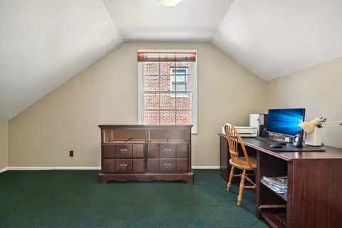 886 S 2nd Ave, Des Plaines, IL 60016 photo 22