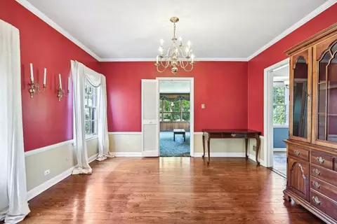 886 S 2nd Ave, Des Plaines, IL 60016 photo 9