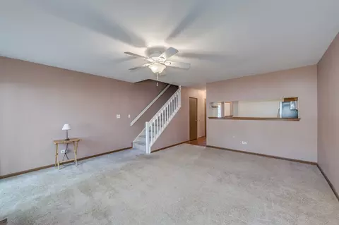 Living - 10 Stonegate Ct, Algonquin, IL 60102 photo 2 of 2
