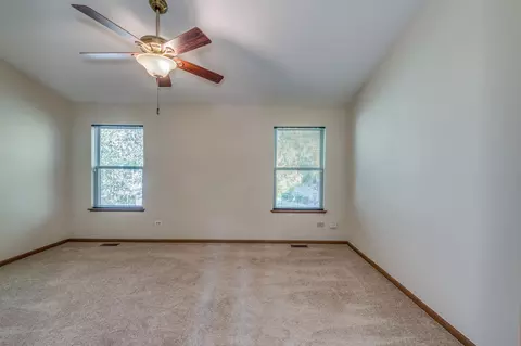 Bedroom - 10 Stonegate Ct, Algonquin, IL 60102 photo 3 of 4