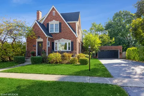 210 W Turner Pl, Sycamore, IL 60178