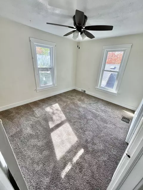 Bedroom - 355 Marengo Rd, Harvard, IL 60033 photo 1 of 2