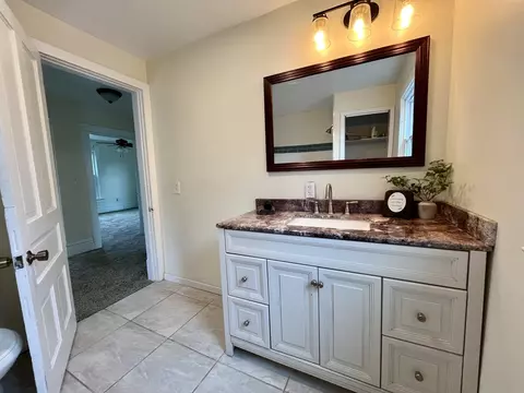 Bath - 355 Marengo Rd, Harvard, IL 60033 photo 2 of 3