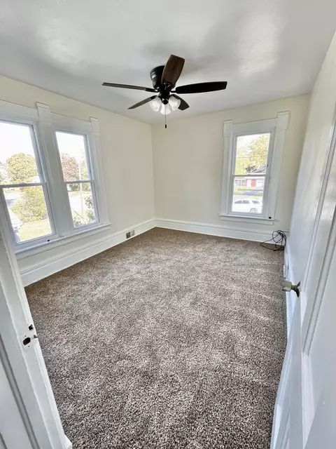 Bedroom - 355 Marengo Rd, Harvard, IL 60033 photo 2 of 2