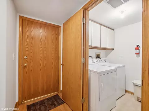 545 S River Rd #207, Des Plaines, IL 60016 photo 15