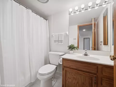545 S River Rd #207, Des Plaines, IL 60016 photo 13
