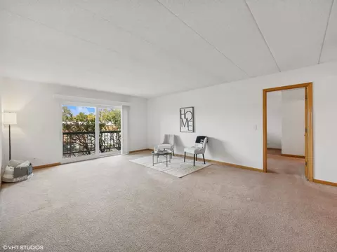 545 S River Rd #207, Des Plaines, IL 60016 photo 4