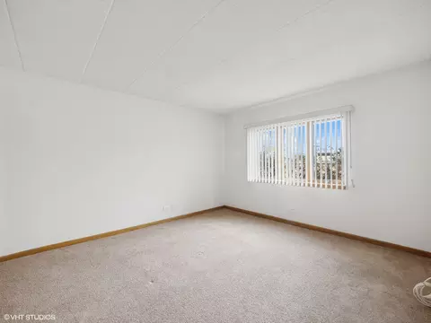 545 S River Rd #207, Des Plaines, IL 60016 photo 12