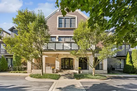 720 Green Bay Rd #3B, Winnetka, IL 60093