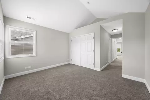 Bedroom - 1027 Bentley Ln, Bartlett, IL 60103 photo 3 of 3