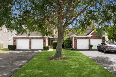 1027 Bentley Ln, Bartlett, IL 60103
