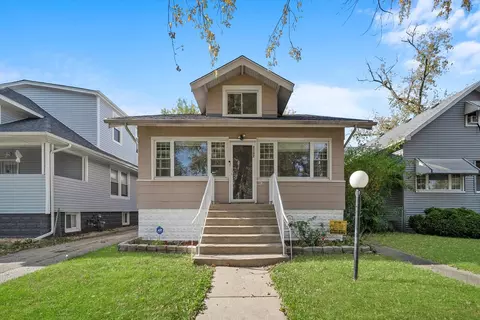 2102 S 8th Ave, Maywood, IL 60153