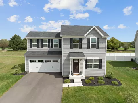 749 E Meadowdale Cir, Hampshire, IL 60140