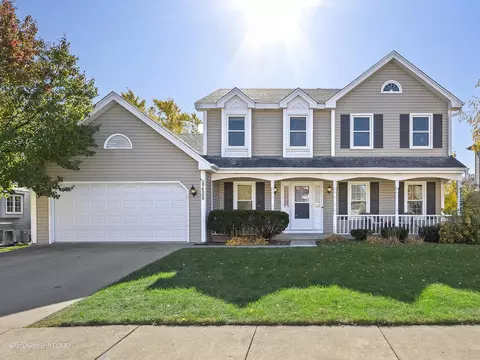 27 W305 Victoria Ln, Winfield, IL 60190
