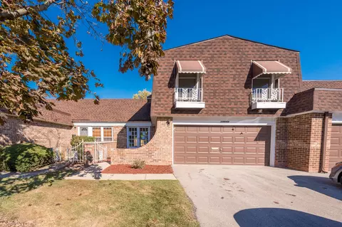 17 W754 Lowell Ln, Villa Park, IL 60181