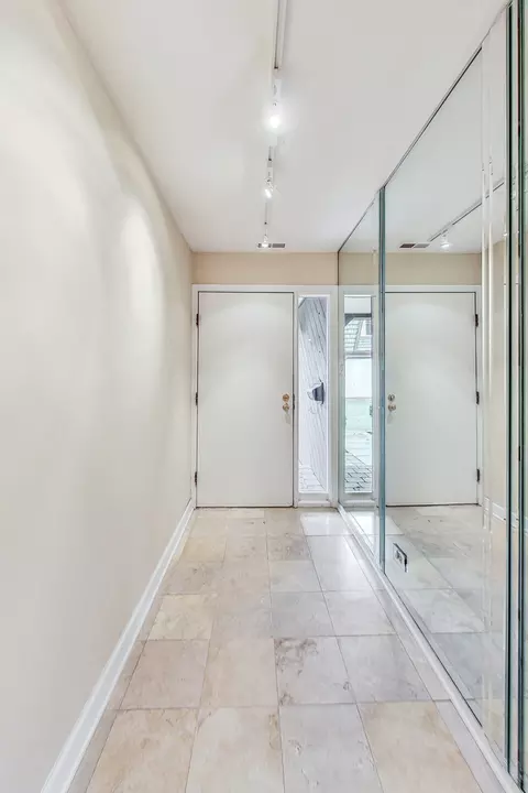 1625 Winnetka Rd, Glenview, IL 60025 photo 5