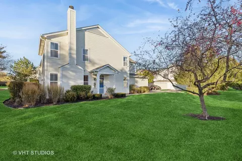 Exterior - 2901 Falling Waters Ln, Lindenhurst, IL 60046 photo 2 of 4