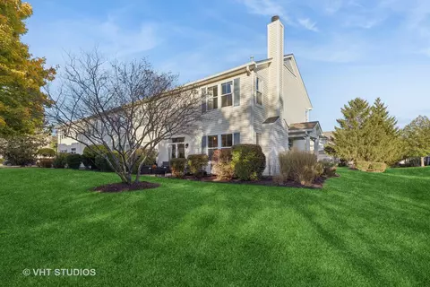 Exterior - 2901 Falling Waters Ln, Lindenhurst, IL 60046 photo 4 of 4