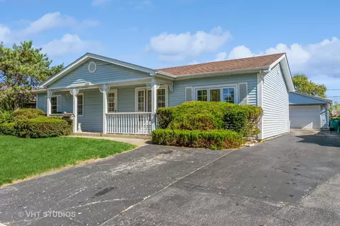 325 Kirman Ave, Romeoville, IL 60446