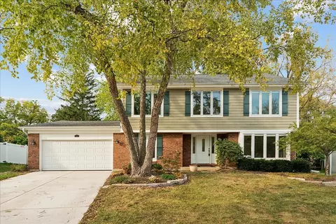 1500 County Farm Ct, Wheaton, IL 60189