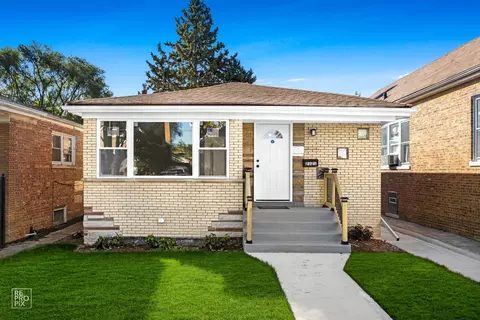 2121 W 72nd St, Chicago, IL 60636