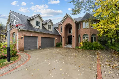 676 Greenwood Rd, Northbrook, IL 60062