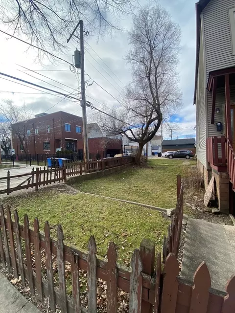 1914 N Rockwell St, Chicago, IL 60647