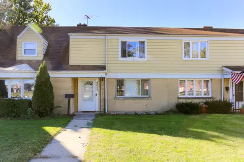 9007 Burlington Ave, Brookfield, IL 60513