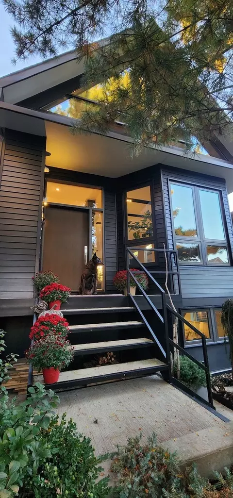 1703 N Francisco Ave, Chicago, IL 60647