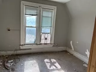 Bedroom - 336 Hendee St, Elgin, IL 60123 photo 2 of 3