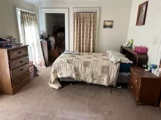 Bedroom - 336 Hendee St, Elgin, IL 60123 photo 1 of 3
