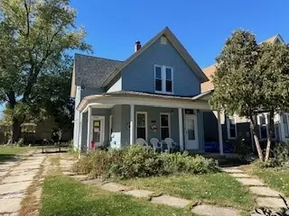 336 Hendee St, Elgin, IL 60123