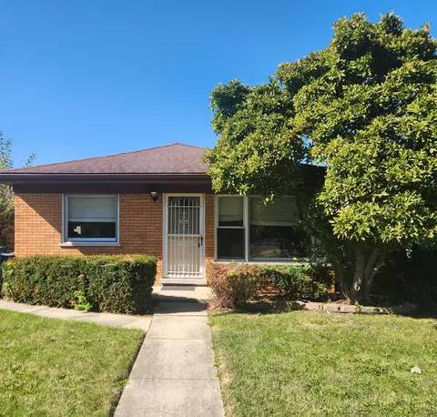 7504 Latrobe Ave, Burbank, IL 60459