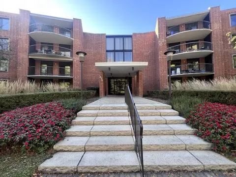 1615 E Central Rd #219C, Arlington Heights, IL 60005