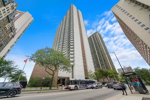 6033 N Sheridan Rd #20G, Chicago, IL 60660