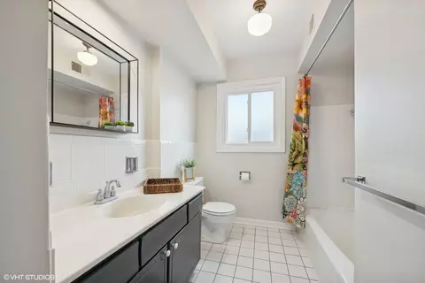 1748 Linneman St, Glenview, IL 60025 photo 12