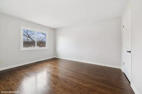 1748 Linneman St, Glenview, IL 60025 photo 13