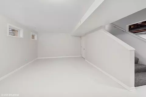 1748 Linneman St, Glenview, IL 60025 photo 14
