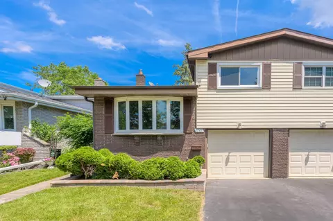 1747 N Wilshire Ave, Arlington Heights, IL 60004
